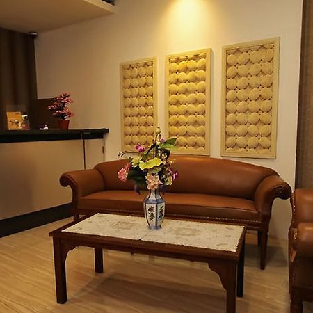 Pax Hotel Джакарта Екстериор снимка