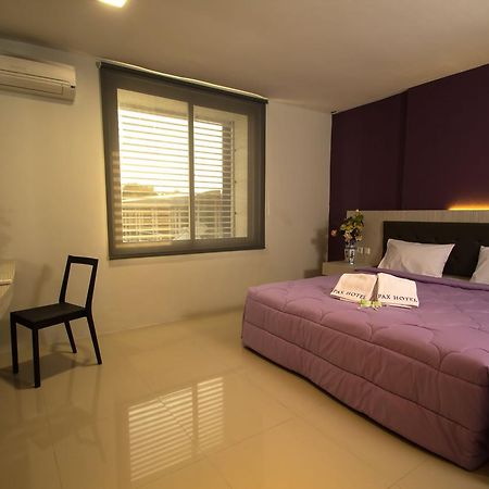 Pax Hotel Джакарта Екстериор снимка